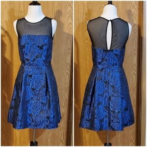 Aqua fit & flare dress blue and black size 4